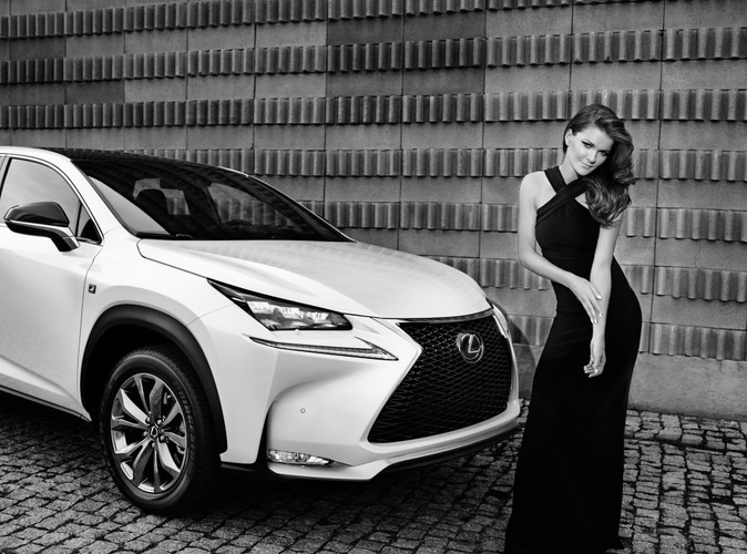 Agnieszka Radwańska i nowy lexus NX