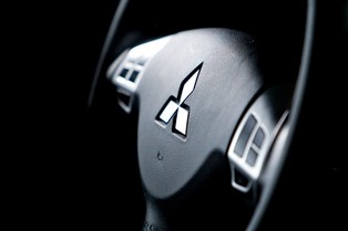 Transakcja w cieniu skandalu. Nissan przejmuje kontrolę nad Mitsubishi