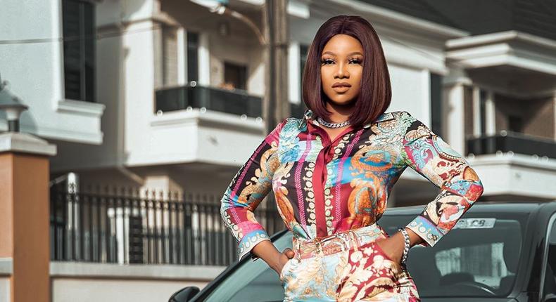 Former Big Brother Naija reality TV star, Tacha has called out an Abuja based hotel over their inefficiency and security breach. [Instagram/SymplyTacha]