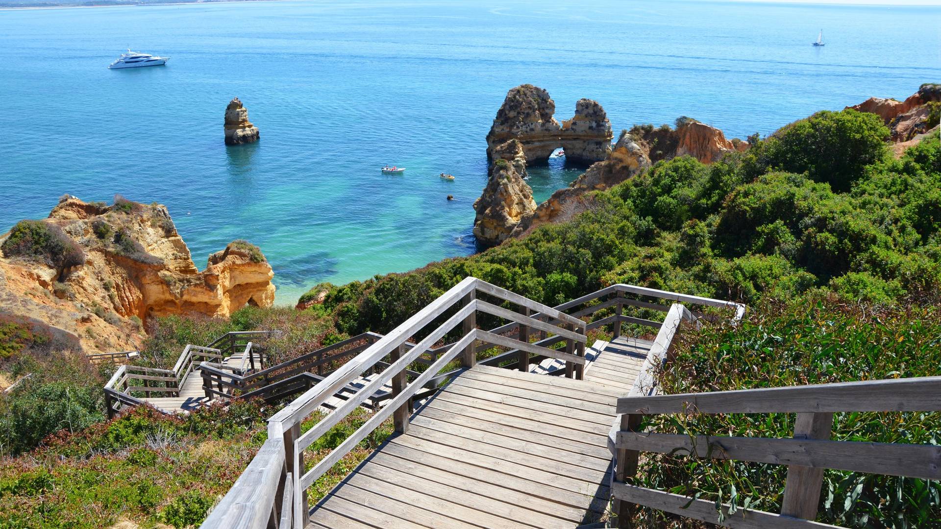 Najlepša plaža u Portugalu deluje nestvarno dobro