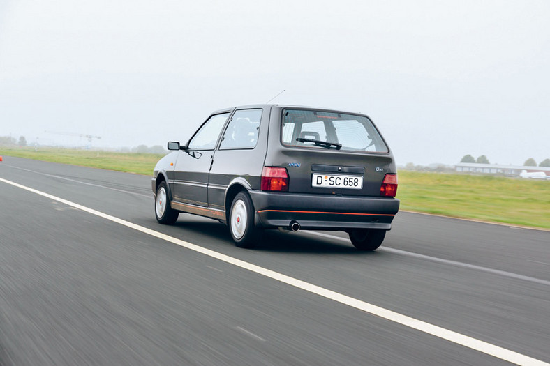 Fiat Uno Turbo - bardzo szybki Fiat