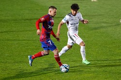 Górnik wskoczył na podium. Raków nie wygrał piątego meczu z rzędu [WIDEO]