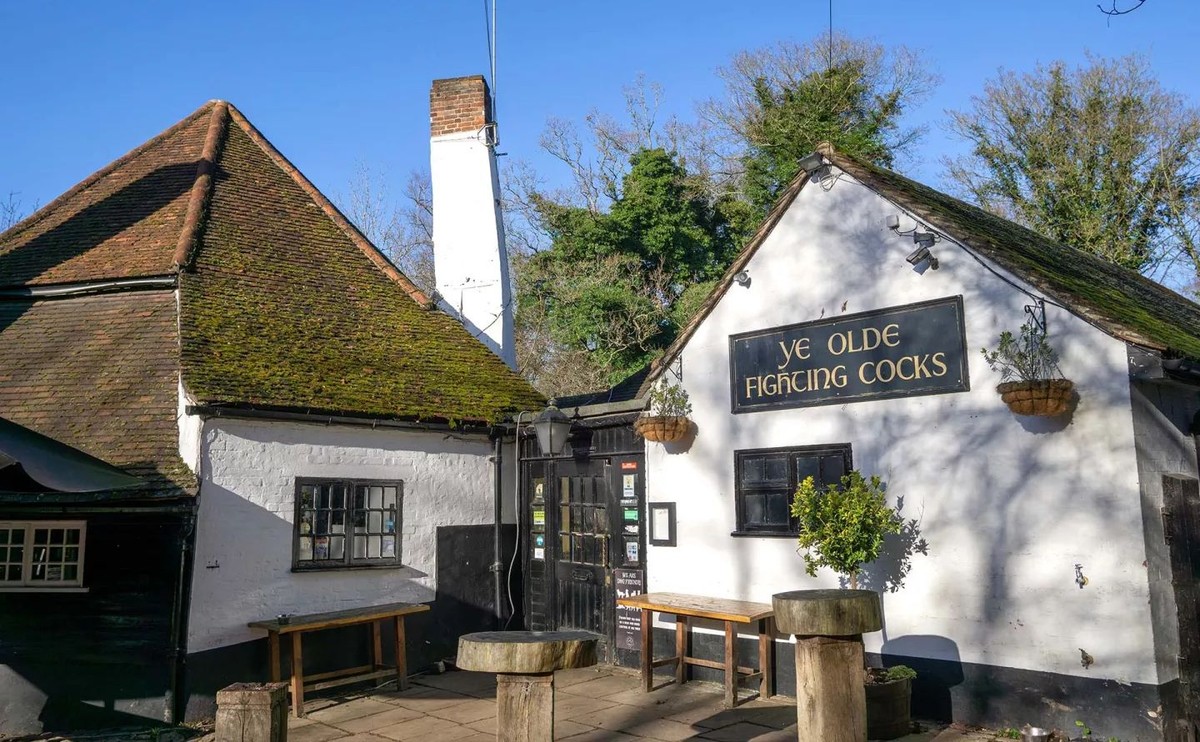 Pub Ye Olde Fighting Cocks
