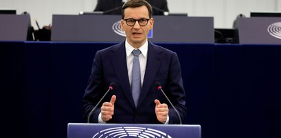 Morawiecki znalazł przyjaciół w Europarlamencie. „Znów chcą prześladować Polaków i Węgrów kalumniami”