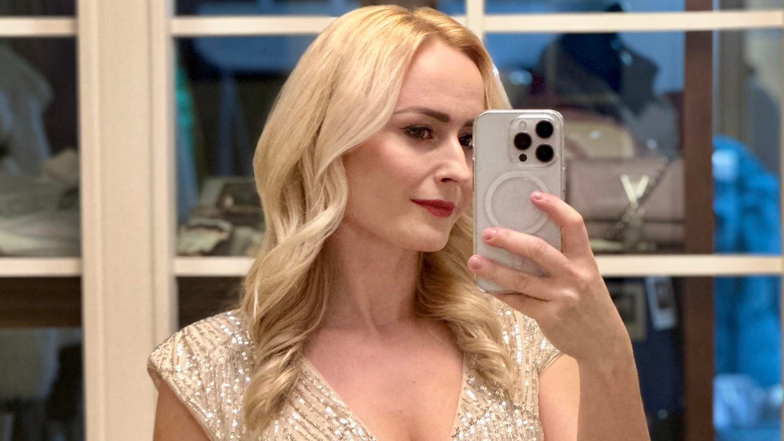 Slovenská speváčka a skladateľka Janais.