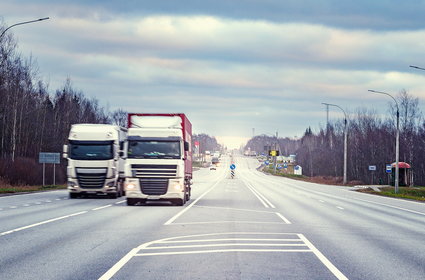 Polska i Litwa chcą usunięcia części unijnych przepisów dot. przewoźników drogowych