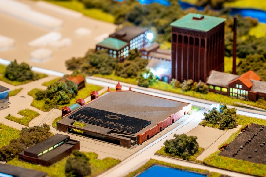 Na makiecie można dostrzec min przepiękna wieżę ciśnień Na Grobli