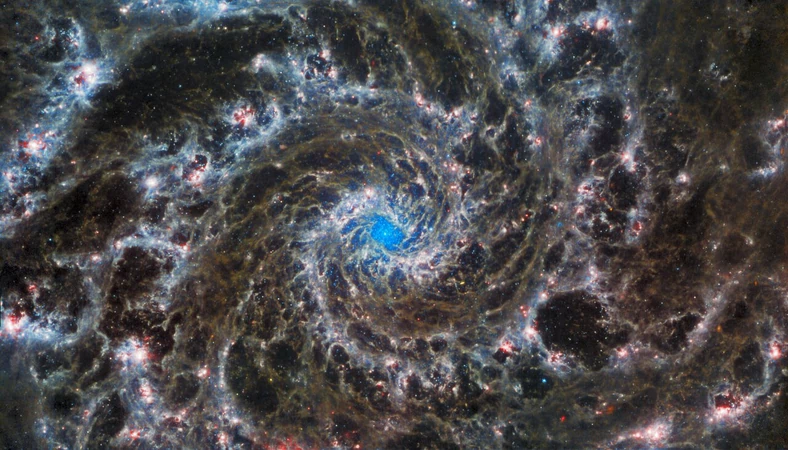 Fantomowa galaktyka M74 - po kliknięciu obrazka zobaczycie go w dużej rozdzielczości