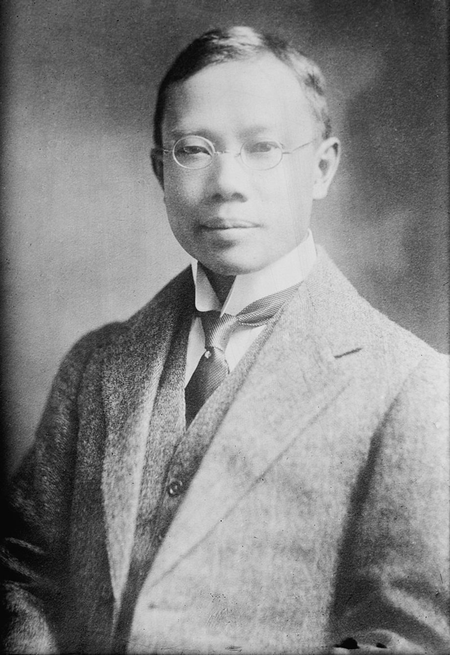 Wu Lien-teh - zdjęcie datowane na lata 1910–1915.