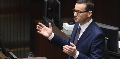 Morawiecki często krytykuje Tuska. A robi dokładnie to, co on...