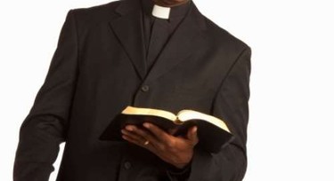 Pastor advises youths not to wait for govt, use social media for business