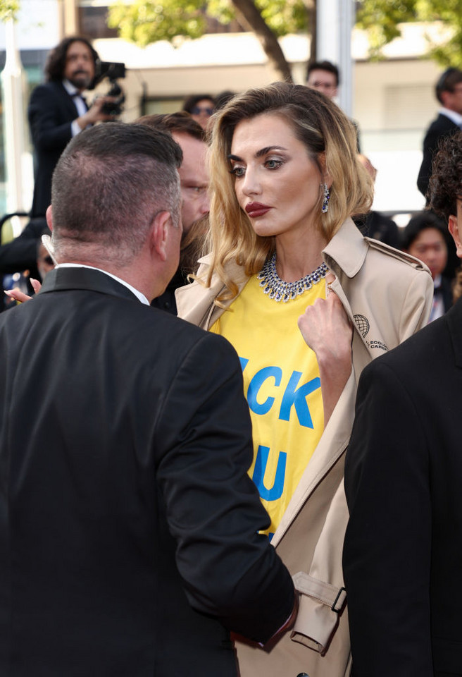 Ukraińska modelka zaprotestowała w Cannes