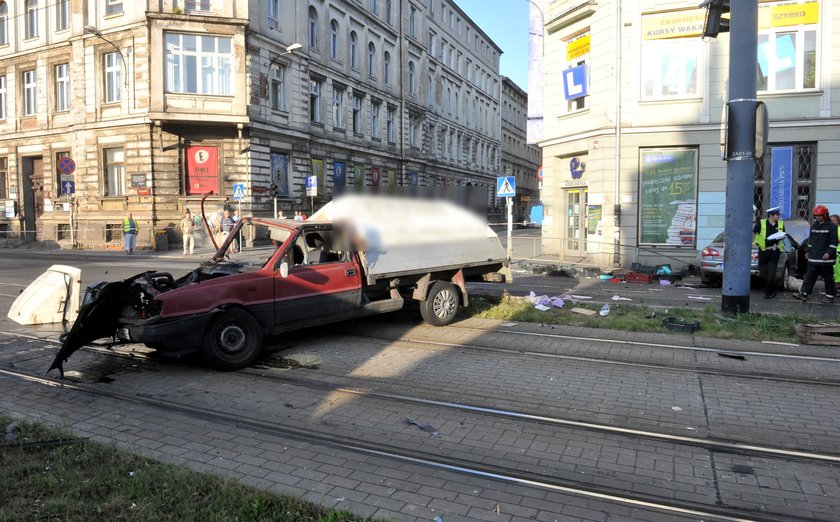 wypadek na skrzyżowaniu Zachodniej i Więckowskiego