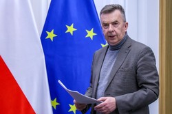 Nieprawdziwe oświadczenie majątkowe ministra. "Nie powinien podawać się do dymisji"