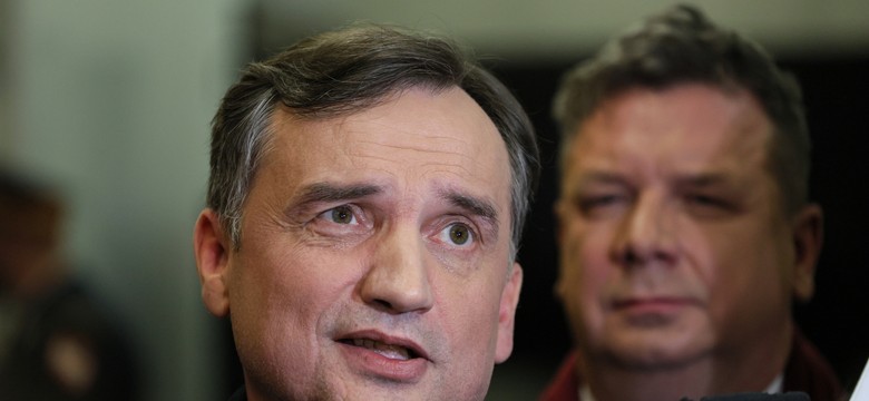 Zdumiewający donos Ziobry na Tuska o 2 w nocy. "Zadzwoniłem na nr 112"