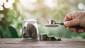 Zasiłek chorobowy w 2025. Jak długo ZUS wypłaca świadczenie i ile wynosi?