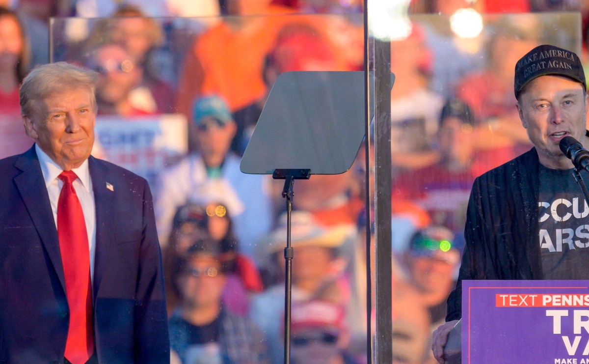 Elon Musk Joins Donald Trump at Rally in Bulter PA