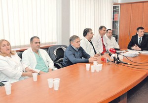 528478_nis-24-10-2014-pres-povodom-autotransplantacije-bubrega-u-kc-nis-ras-k-kamenov
