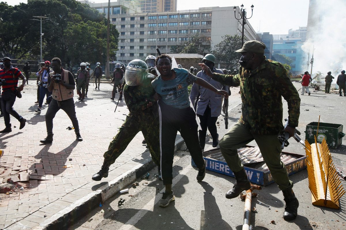 Kenia. Co najmniej 10 zabitych podczas tłumienia protestów ws. podatków