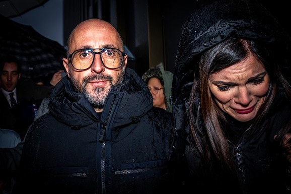 UPRAVO SE DESIO ŠOKANTAN OBRT! Vlasnik bara smrti u Švajcarskoj uhvaćen u BEZDUŠNOJ LAŽI, priznao da su ključni računi LAŽNI - istraga o požaru kreće iz početka