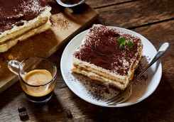 Pyszny deser dla zakochanych. Włoskie tiramisù to klasyka. Podajemy przepis krok po kroku