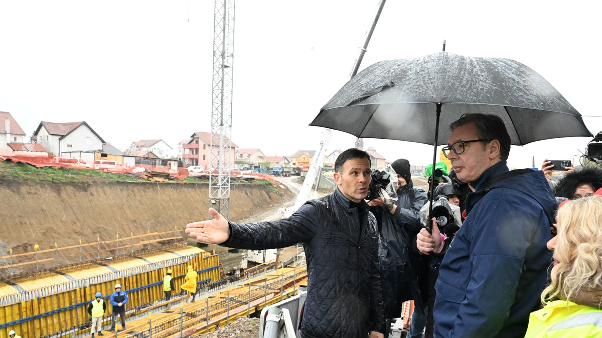 Vučić u obilasku gradilišta u okviru EXPO projekta