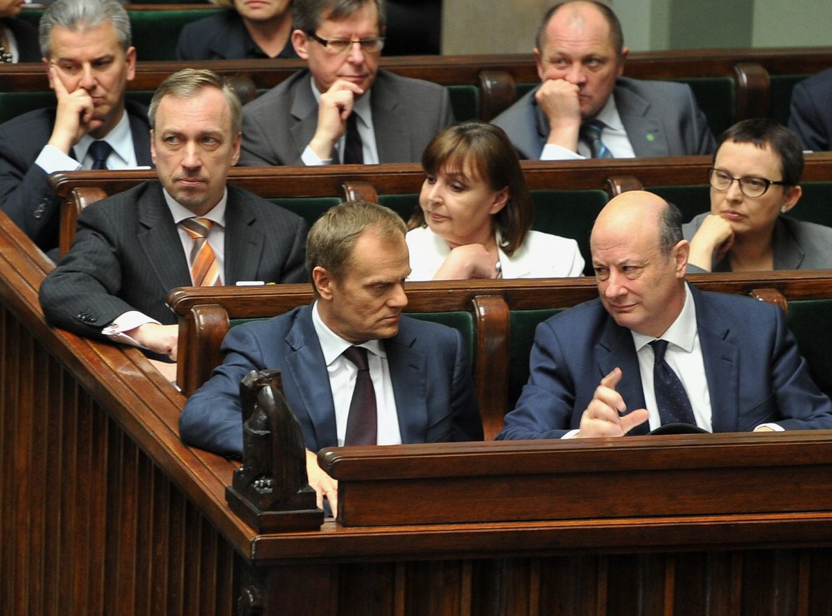 Dyżurny krytyk rządu.... pochwalił Rostowskiego