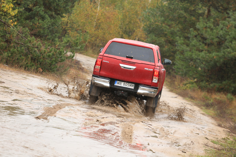 Toyota Hilux VIII 2.4 D-4D