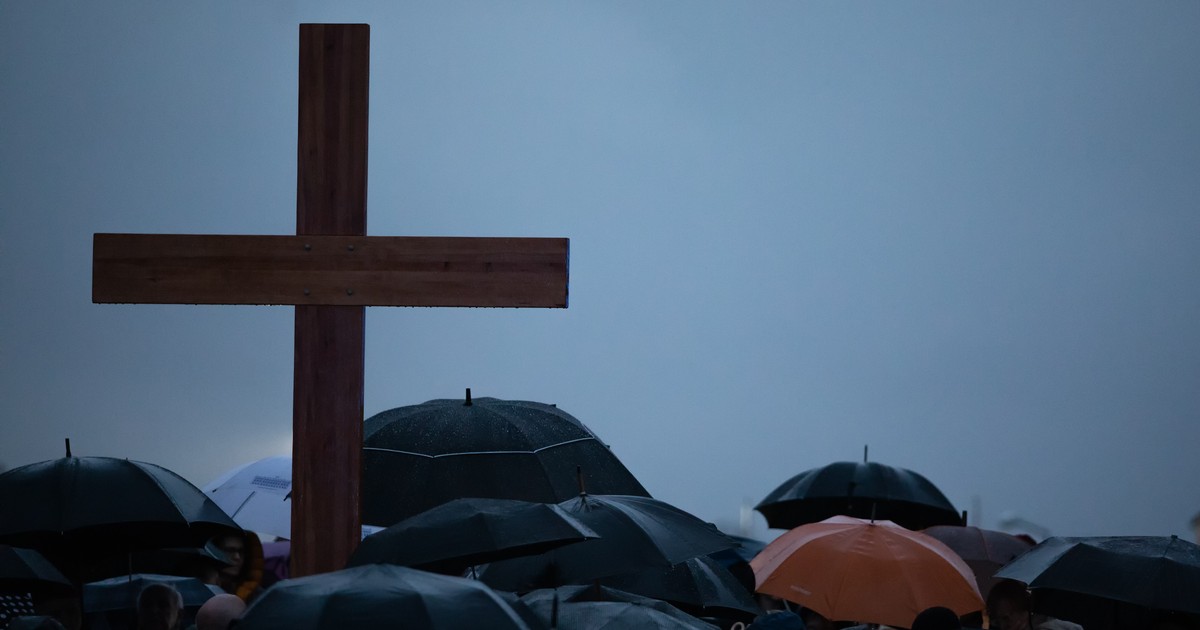 Gęsta sieć placówek Opus Dei oplata Polskę. To gigantyczny majątek i wielka siła