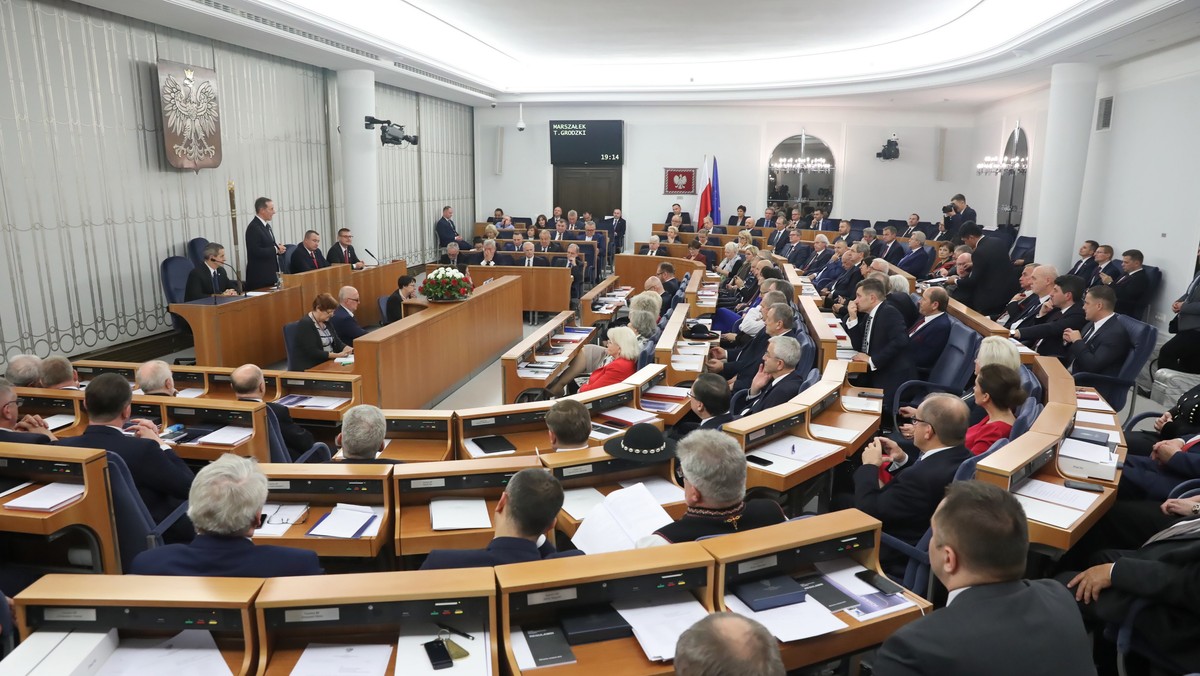 W środę po południu Senat wybrał członków komisji regulaminowej; zdecydował, że będzie jej przewodniczył Sławomir Rybicki (KO).