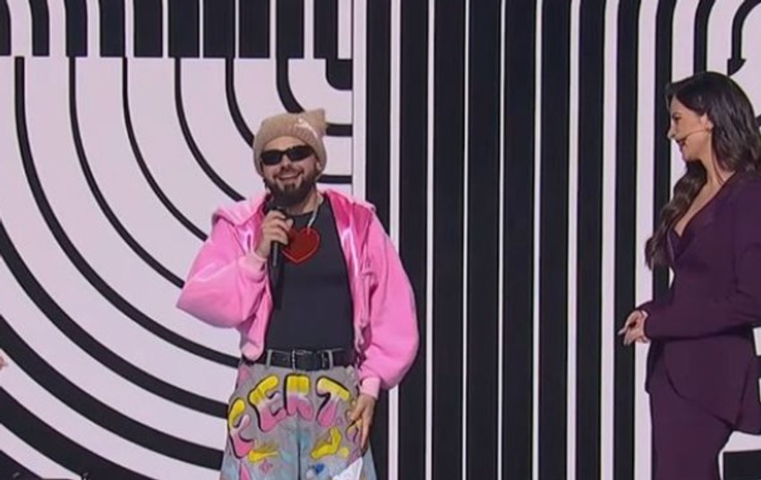 Aklas u revijalnom delu