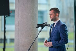 Bortniczuk krytykuje działaczy MKOl, którzy chcą dopuścić Rosjan do startu na igrzyskach