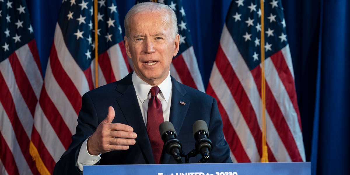 Prezydent Joe Biden chce zawrócić USA z kierunku wyznaczonego przez Ronalda Reagana, który zasłynął hasłem mówiącym, że najbardziej przerażające zdanie w języku angielskim to „Jestem z rządu i przyszedłem tutaj, aby pomóc”