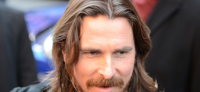 Christian Bale ranny na planie. "The Deep Blue Good-by" musi zaczekać