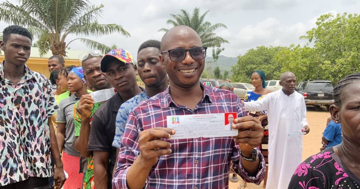Yahaya Bello receives PDP defectors into Kogi APC - Vimarsana News
