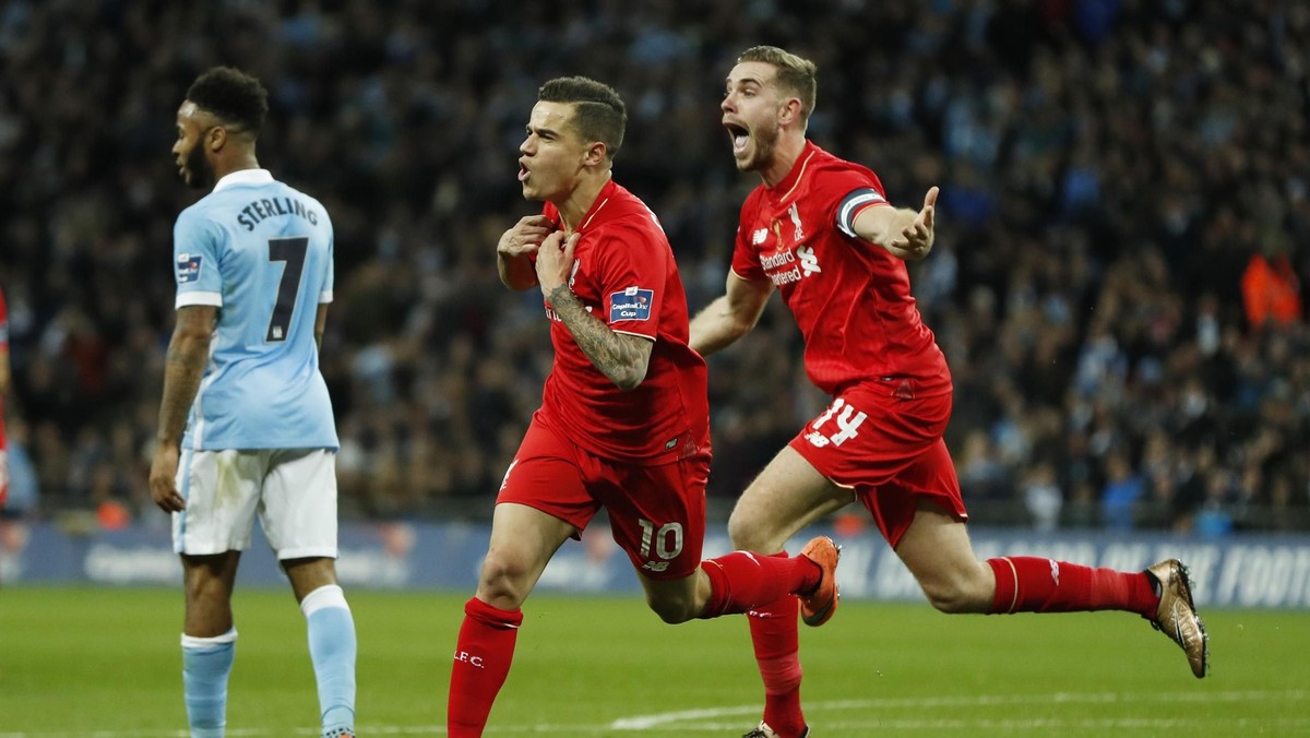 Manchester City zdobył Capital One Cup w sezonie 2015/2016. W rozegranym na Wembley finale The Citizens pokonali po serii rzutów karnych Liverpool. W regulaminowym czasie gry, a także po dogrywce mecz zakończył się remisem 1:1.