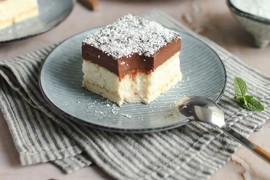 Brzinska poslastica BEZ PEČENJA: Griz kolač od kokosa i čokolade savršen za USKRŠNJU TRPEZU