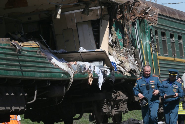 Pociąg towarowy zderzył się z pasażerskim niedaleko Moskwy