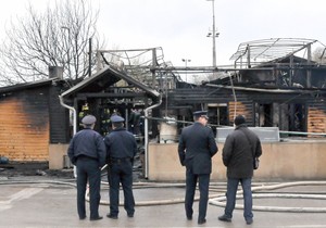 593491_nis-1-4-2015-brvnara-kafana-na-buvljaku-u-nisu-izgorela-ras-k-kamenov