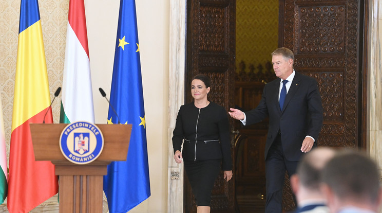 Az első női magyar köztársasági elnök hosszú évek után törte meg a diplomáciai találkozóval a két ország közötti elnöki csendet / Fotó: MTI/Bruzák Noémi