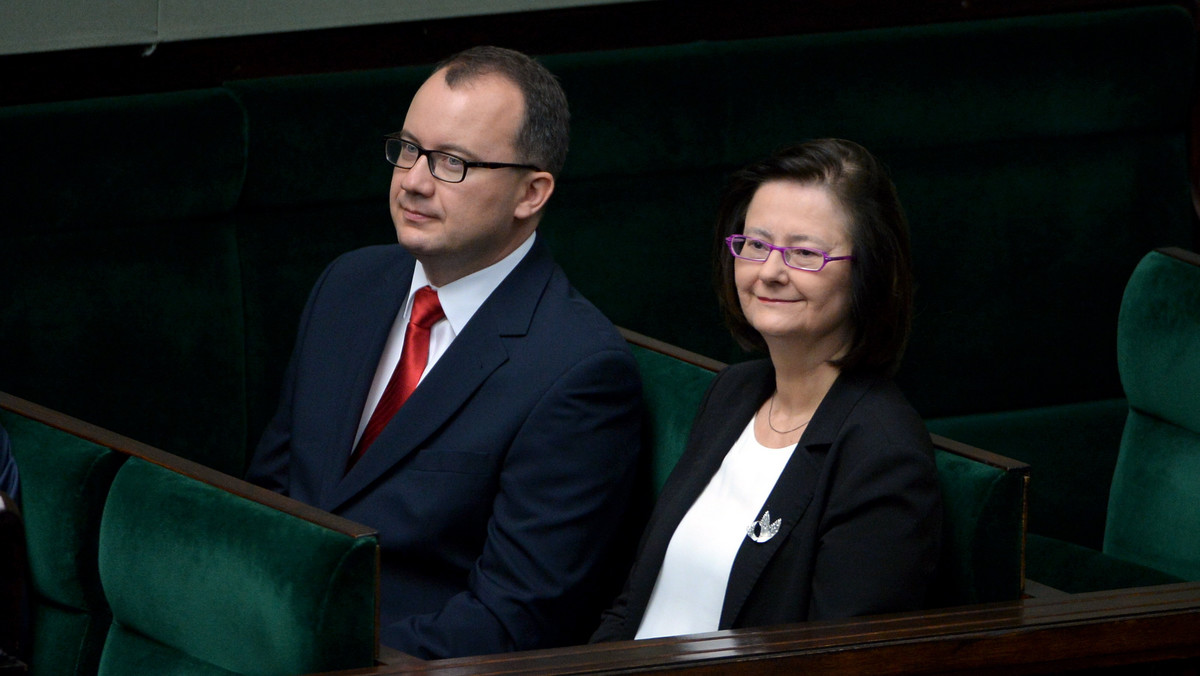 Nowy Rzecznik Praw Obywatelskich Adam Bodnar złożył dziś rano ślubowanie przed Sejmem. Na stanowisku RPO 38-letni Adam Bodnar zastąpił dr Irenę Lipowicz, której 5-letnia kadencja upłynęła w drugiej połowie lipca.