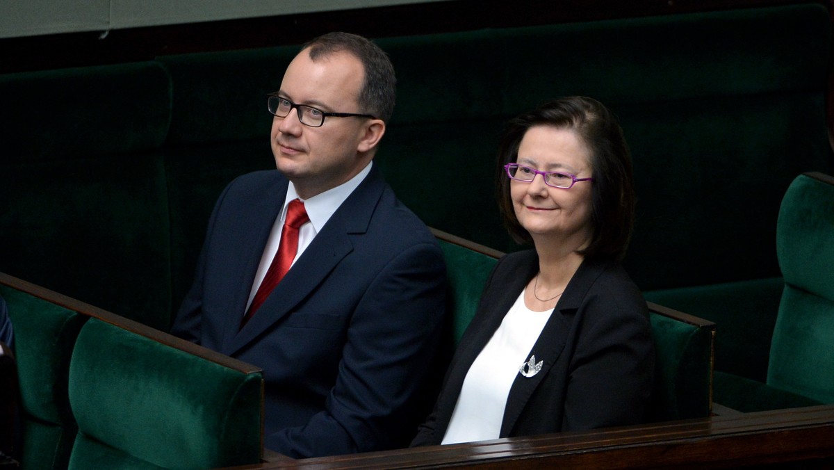 Nowy Rzecznik Praw Obywatelskich Adam Bodnar złożył dziś rano ślubowanie przed Sejmem. Na stanowisku RPO 38-letni Adam Bodnar zastąpił dr Irenę Lipowicz, której 5-letnia kadencja upłynęła w drugiej połowie lipca.