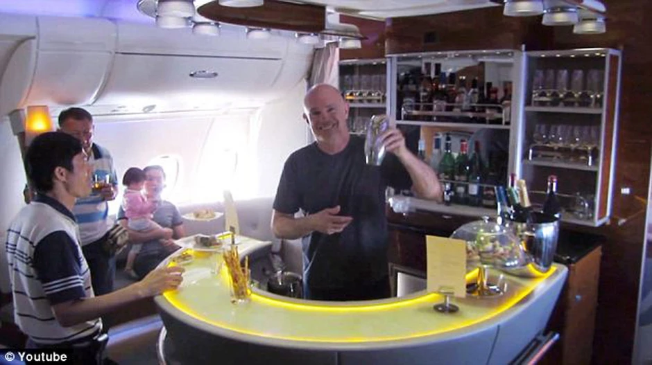 Putnici mogu popiti koktel za šankom