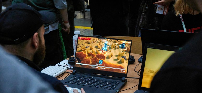 Laptopy dla uczniów od nowego roku. Za miliardy z KPO