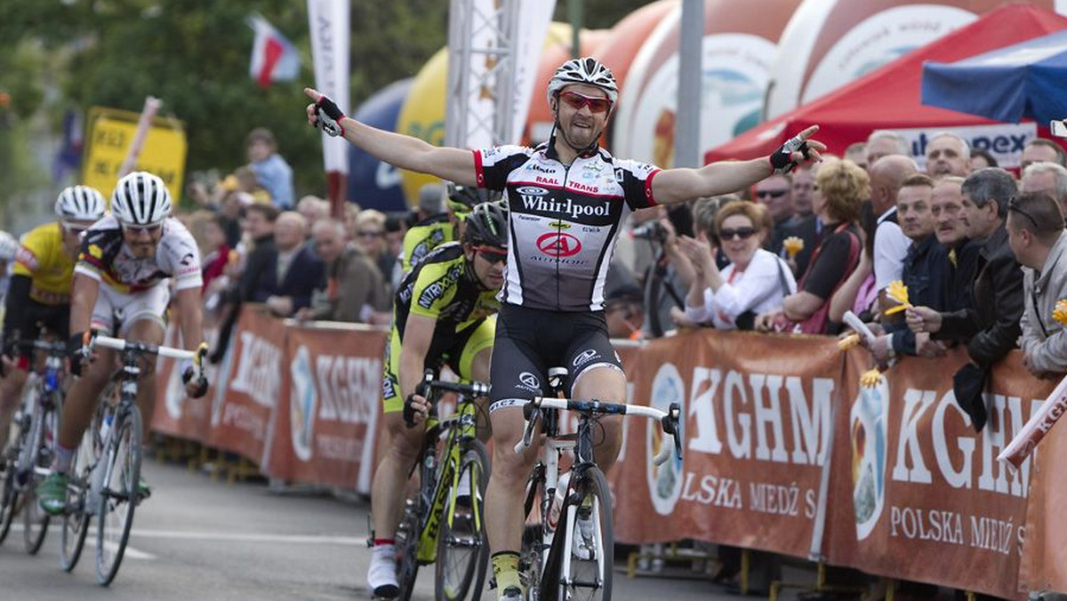 Alois Kankovsky (ASC Dukla Praha) został pierwszym liderem 46. wyścigu Szlakiem Grodów Piastowskich. Na podium kryterium ukończył Robert Radosz (Kadra Torowa/BDC Team).