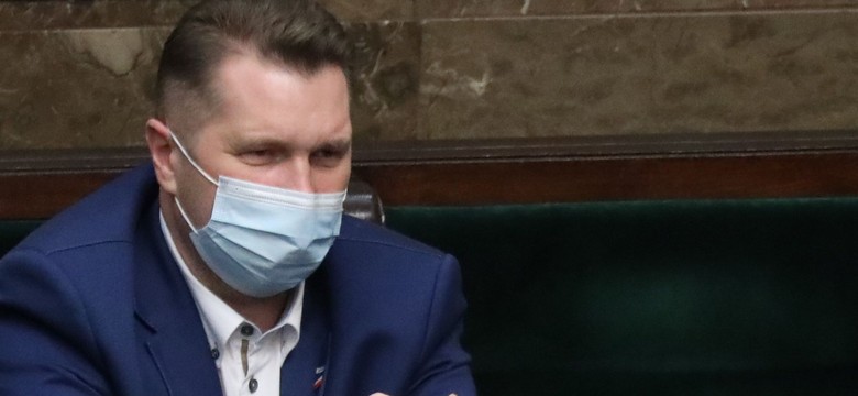 Lewica żąda odwołania członka zespołu ds. podręczników przy MEN. Mówił o "wirusie LGBT"