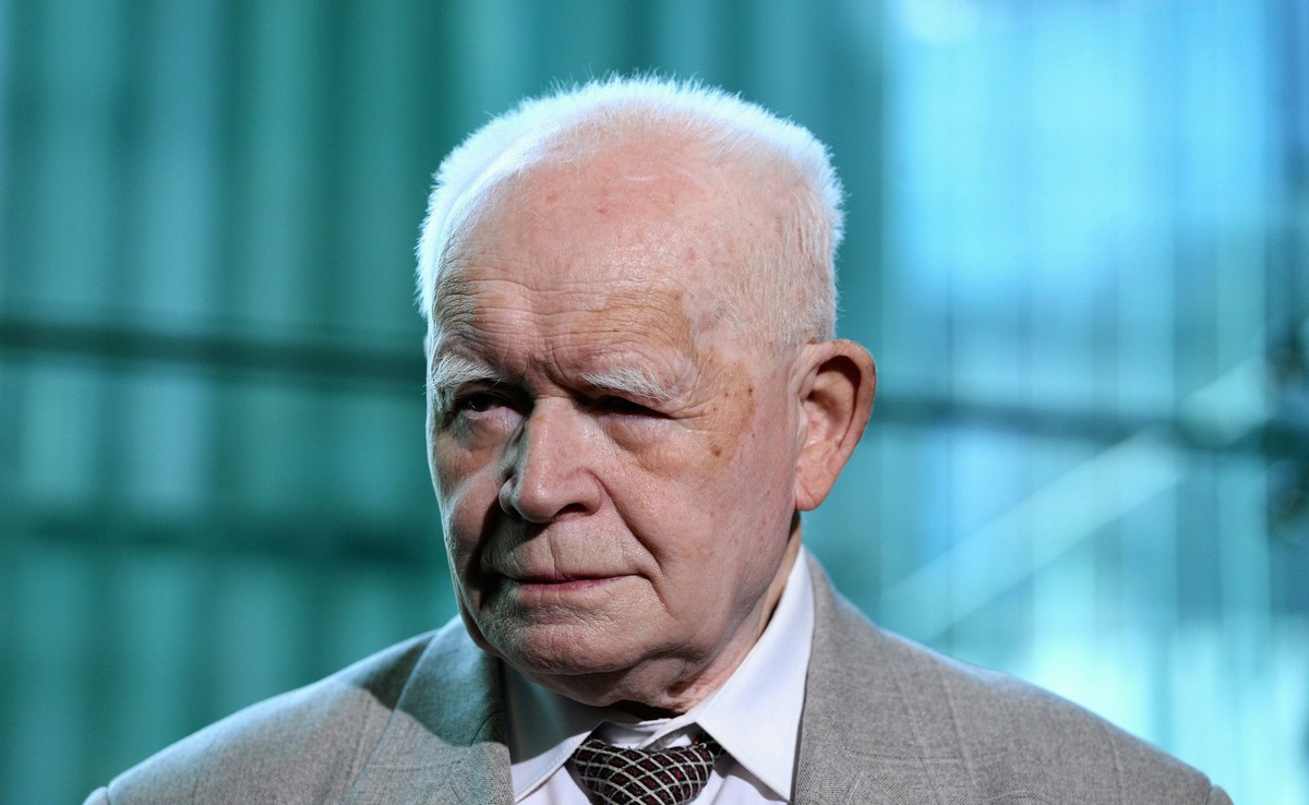 prof. Adam Strzembosz