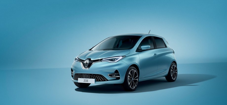 Renault Zoe po ostatnim liftingu wygląda dużo lepiej, ma przytulne, praktyczne wnętrze i może przejechać prawie 400 kilometrów bez ładowania.