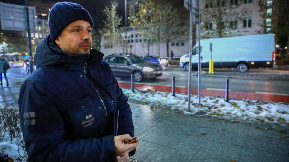 Trzaskowski o śmiertelnym upadku na chodniku: za ten fragment nie odpowiada miasto