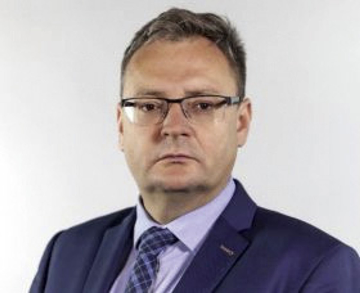 dr Piotr J. Szpunar
